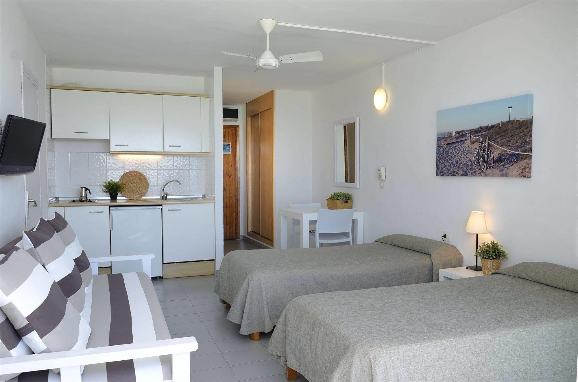 Apartamentos Sabina Playa La Savina  Exterior photo