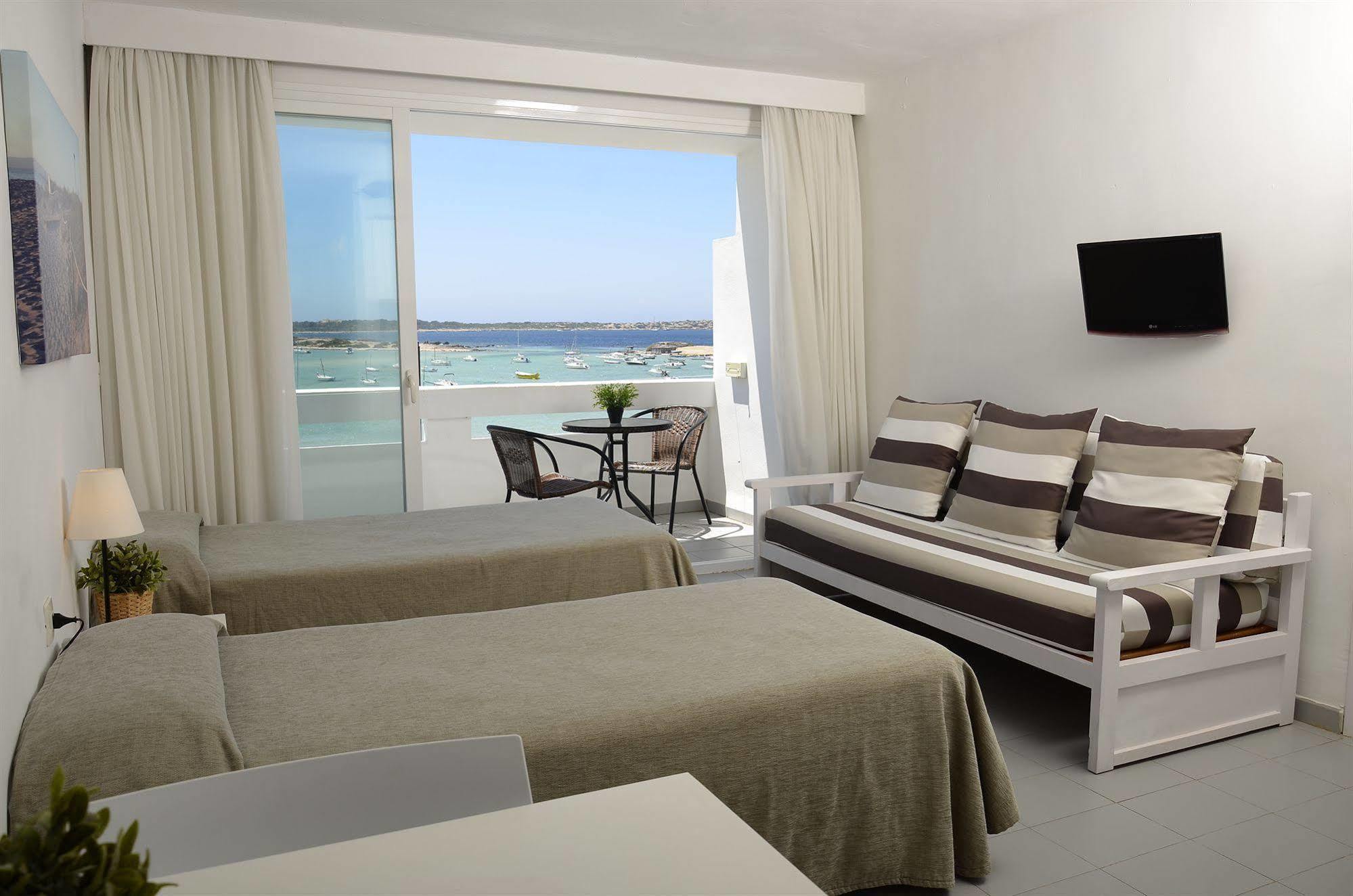 Apartamentos Sabina Playa La Savina  Exterior photo